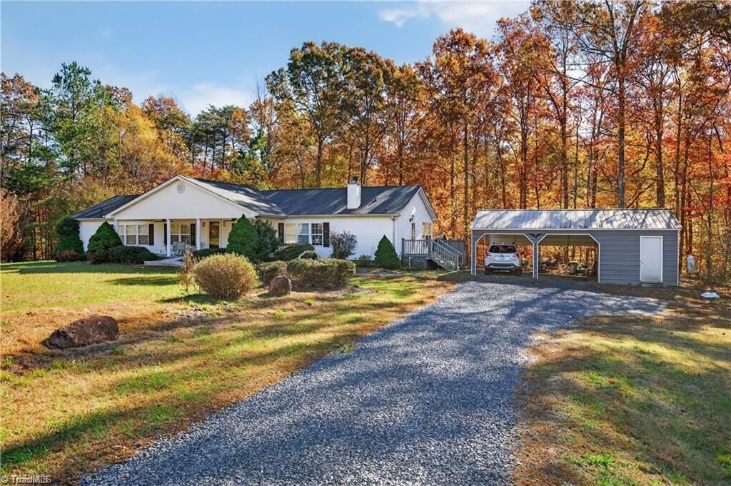 Property Photo: 2631 Price Grange Road NC 27288