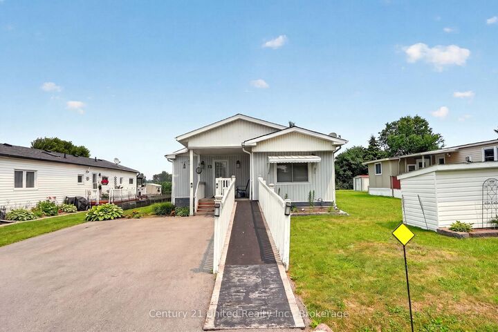 Property Photo:  13 Hillview Drive  ON K9A 0X1 