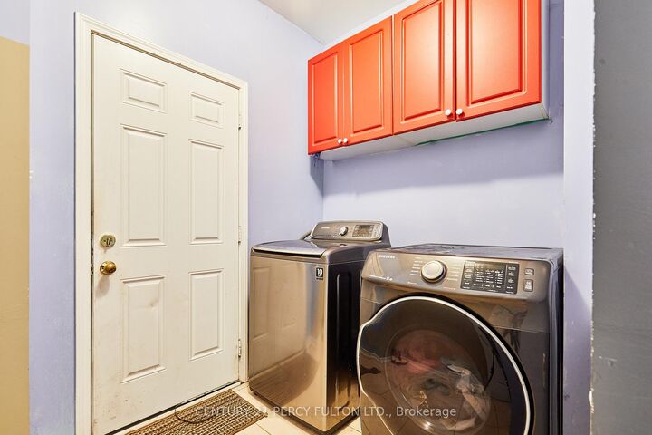 Property Photo:  91 Laprade Square  ON L1C 0C9 