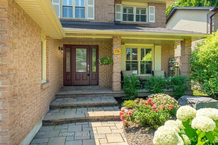 Property Photo: 176 Willow Lane ON L3Y 6R8