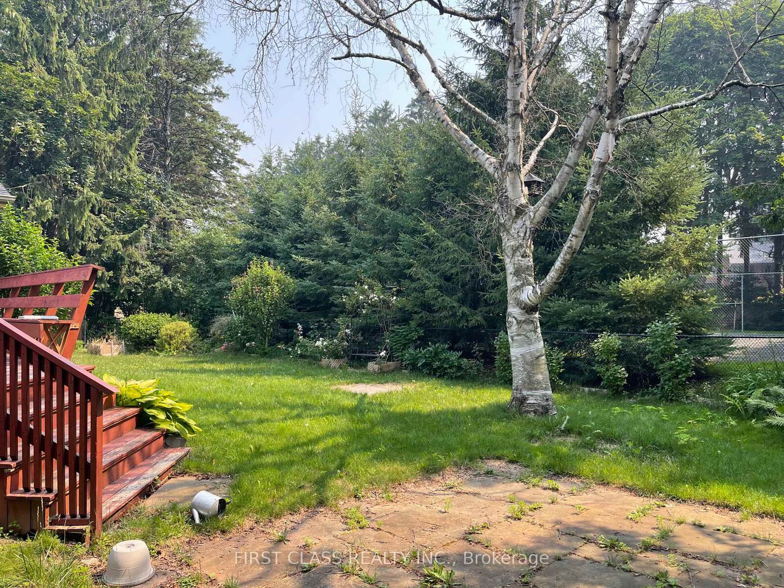 Property Photo:  251 Scott Avenue  ON L3Y 4R4 