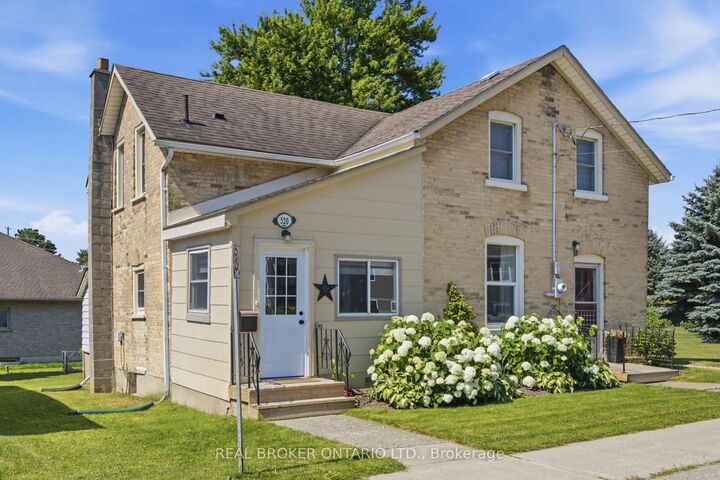 520 Elma Street W — photo 1