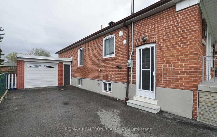 Property Photo: 17 Crosland Drive Bsmt ON M1R 4M6