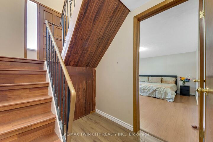 Property Photo: 402 Lakeview Drive ON N2L 4Z6