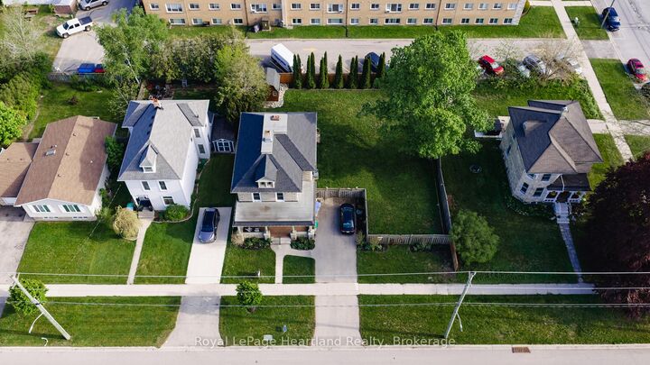 Property Photo:  14 Elgin Avenue E  ON N7A 1K2 