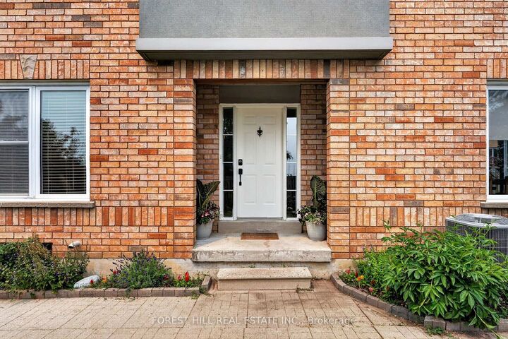 Property Photo: 1 Teahouse Road ON L4L 8Y5