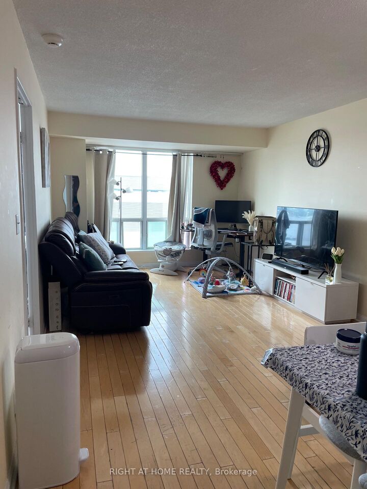 Property Photo: 1 Lee Centre Drive 1510 ON M1H 3J2