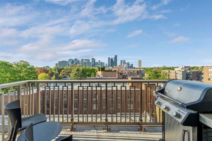 Property Photo:  1 Strathgowan Avenue 710  ON M4N 0B3 