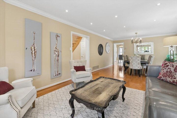Property Photo: 69 Summerdale Drive ON L3T 6W6