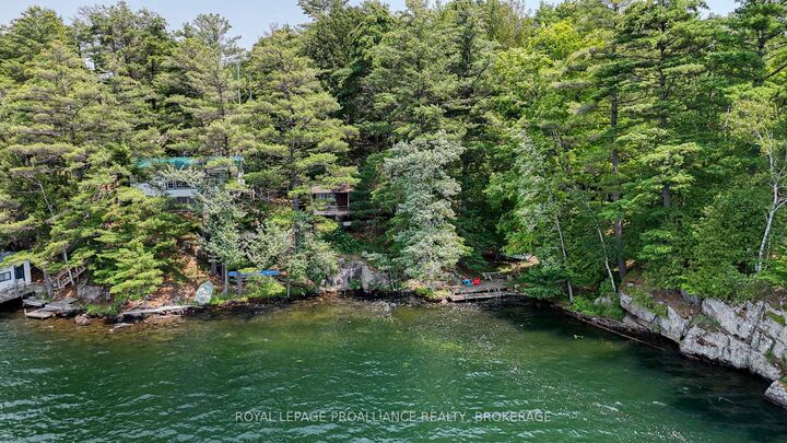 Property Photo: 1135 Twin Island Lane ON K0H 2L0