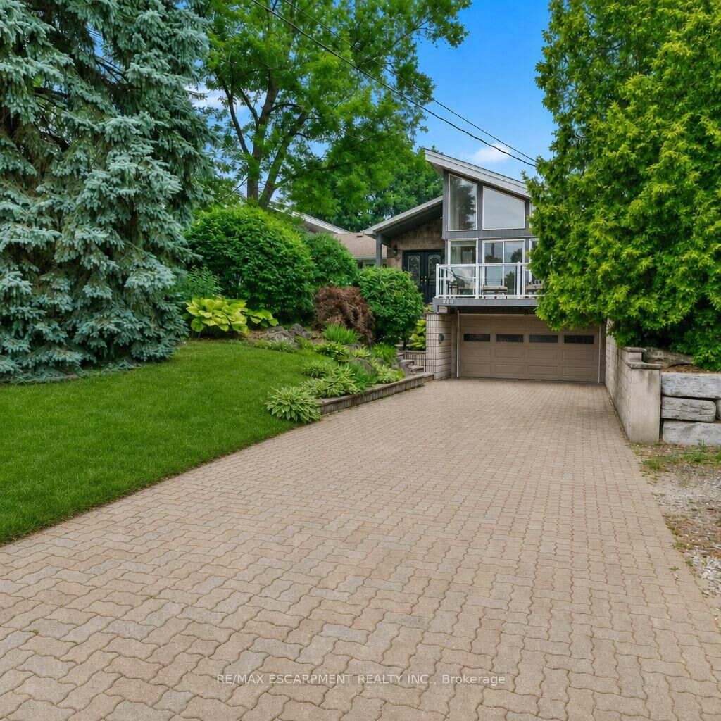 Property Photo:  615 Vanessa Crescent  ON L5H 2N5 