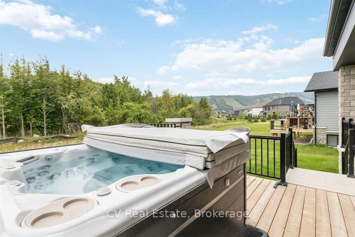 Property Photo: 125 Stoneleigh Drive ON L9Y 4X5