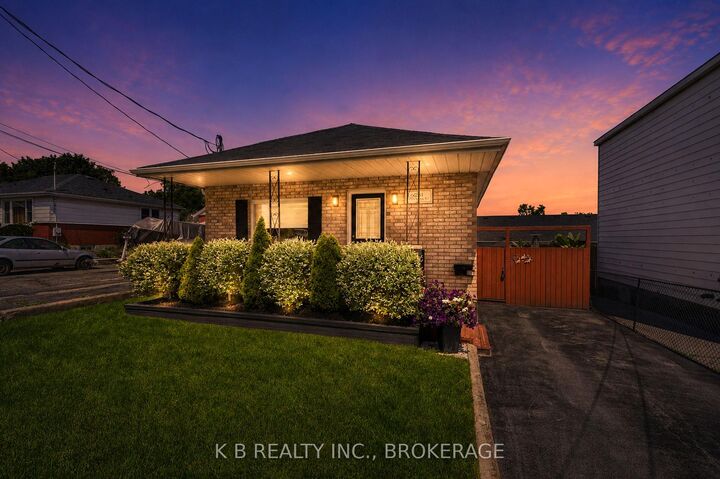 Property Photo: 581 Division Street ON K7K 4B7