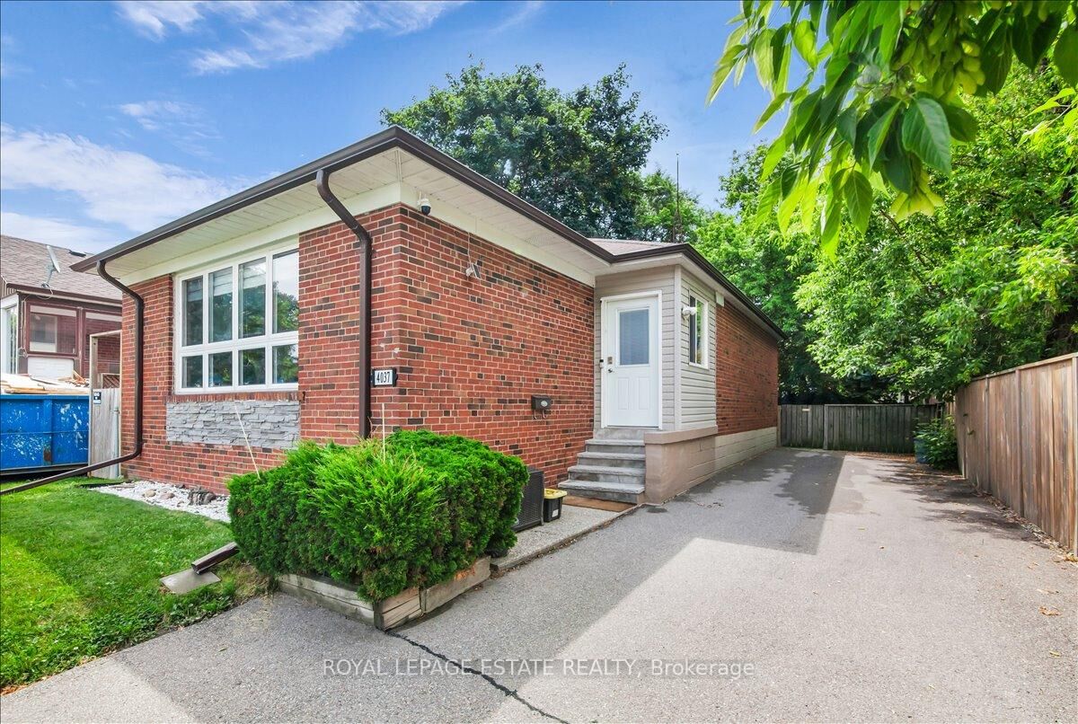 Property Photo: 4037 Bloor Street W ON M9B 1M4