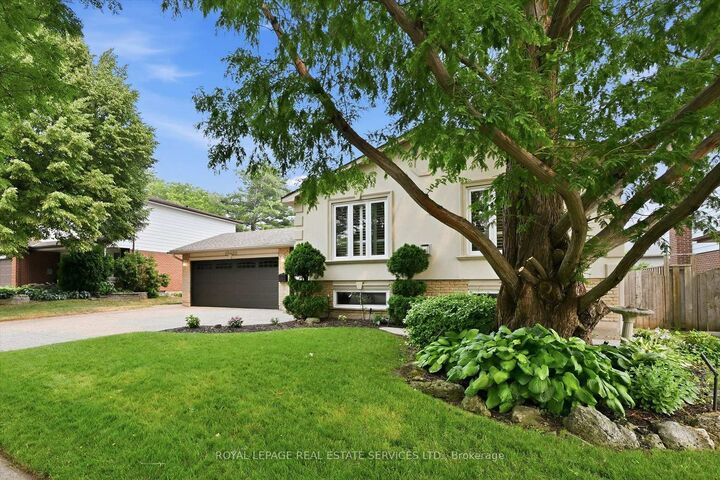 Property Photo: 1210 Grand Boulevard ON L6H 2X5