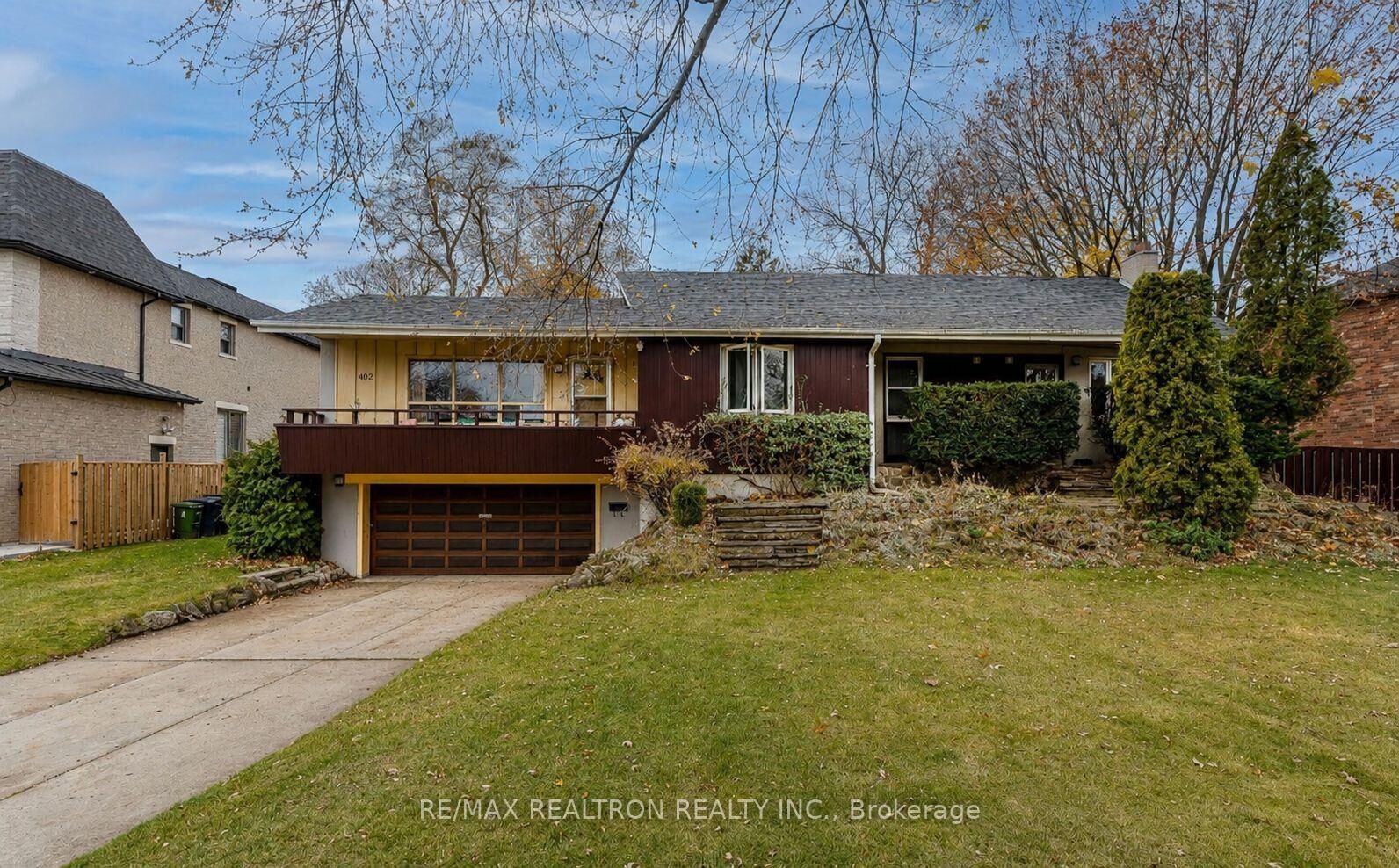 Property Photo: 400 Manse Road ON M1E 3V6
