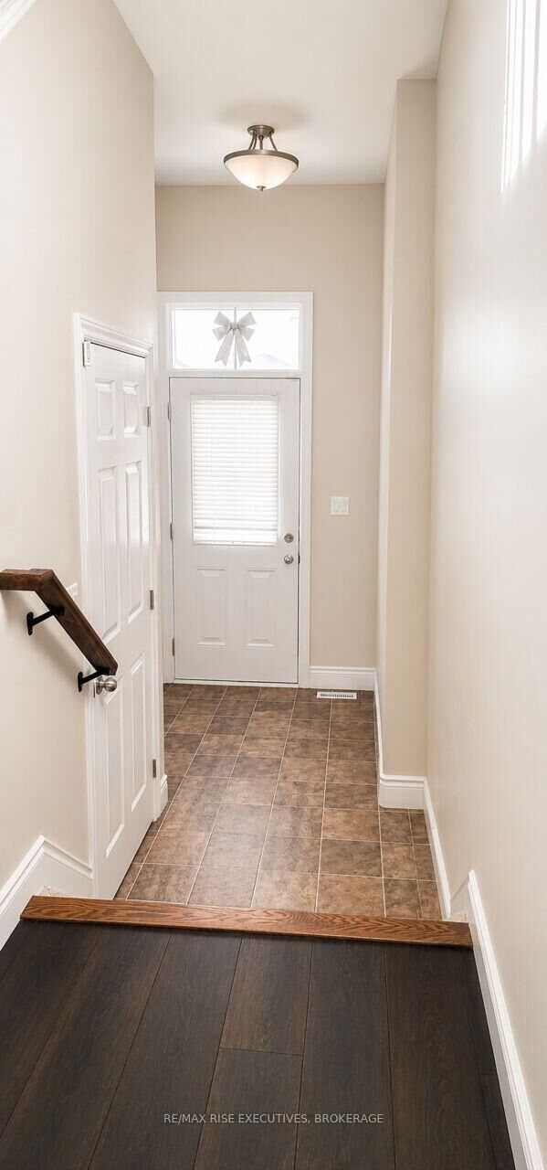 Property Photo:  600 Gwen Avenue  ON K7P 0L2 