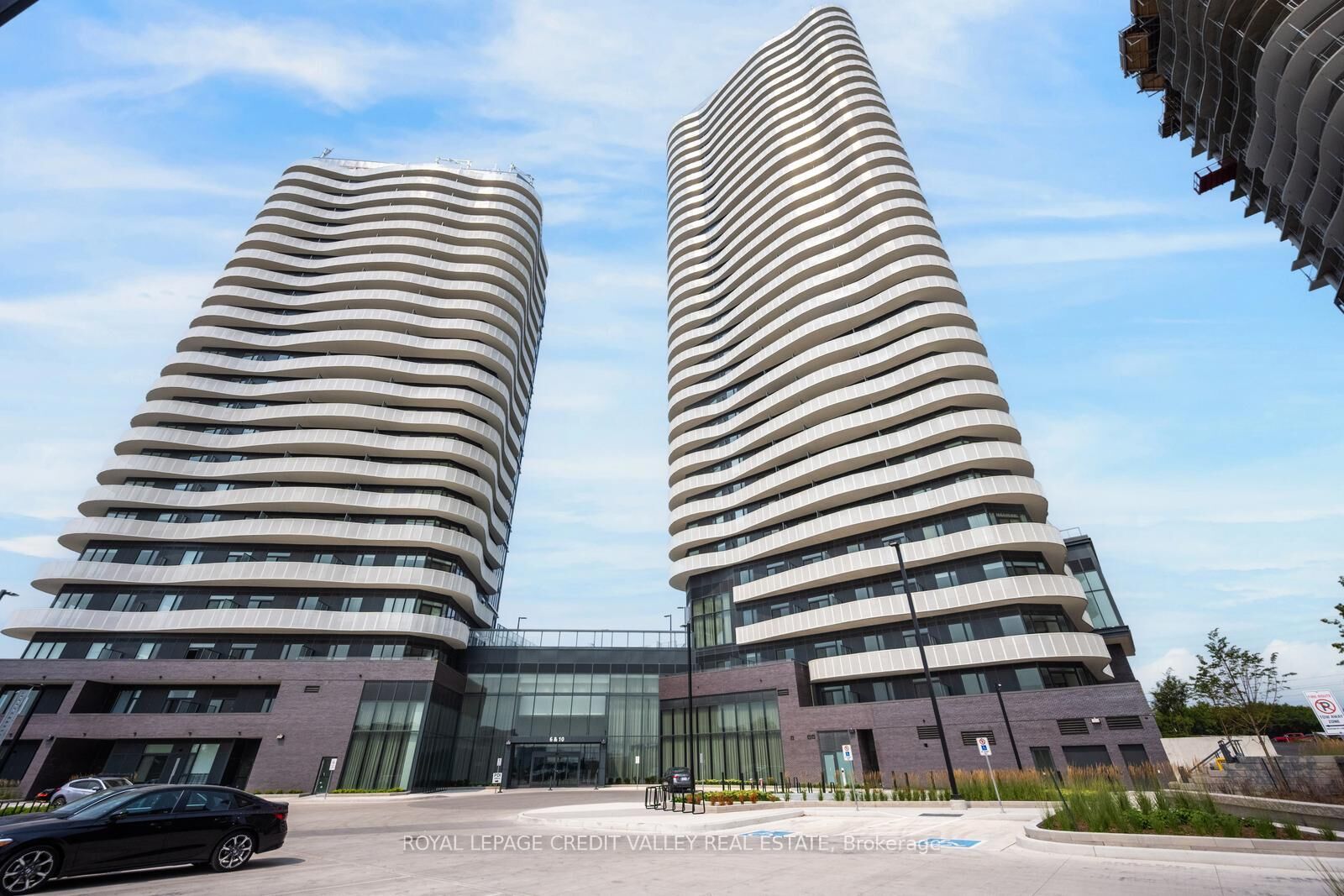 Property Photo: 6 Flavelle Trail 2117 ON L4L 0M8