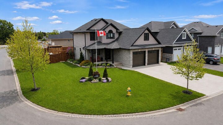 12 Glenwood Street — photo 1