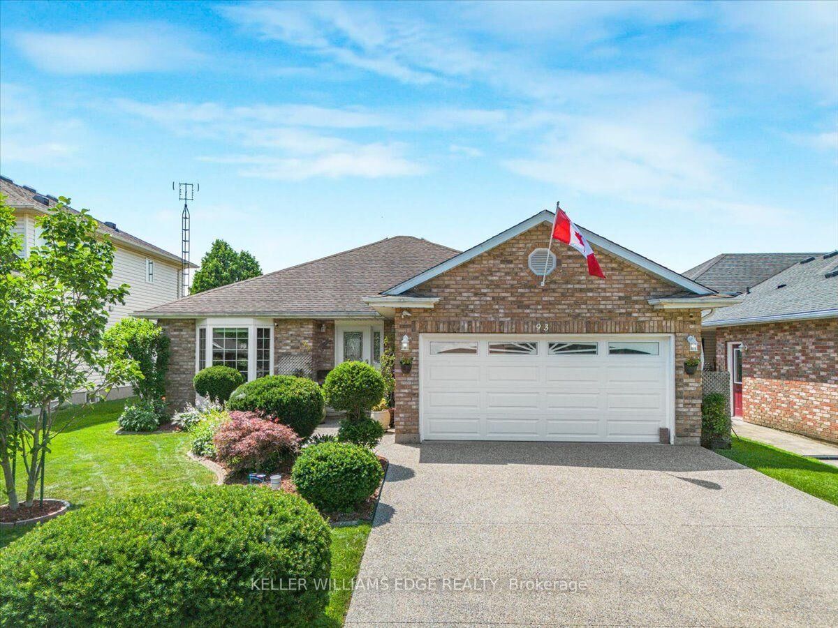 Property Photo: 93 Wellandvale Drive ON L3C 7C6