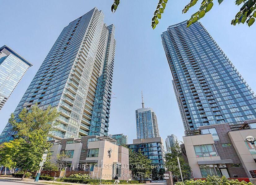 Property Photo: 15 Fort York Boulevard 2102 ON M5V 3Y4