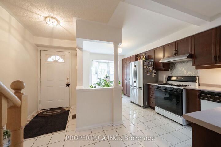 Property Photo: 72 Desert Sand Drive ON L6R 1V6