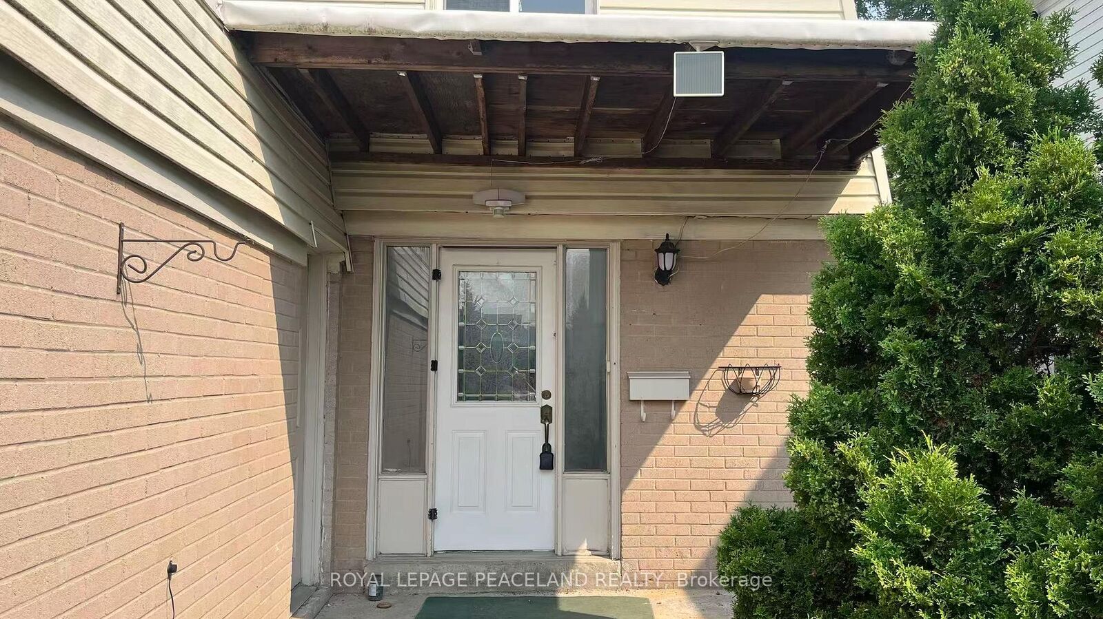 Property Photo: 711 Irwin Crescent ON L3Y 5A4