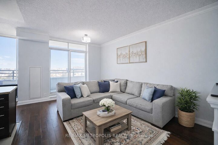 Property Photo: 1070 Sheppard Avenue W Ph16 ON M3J 0G8