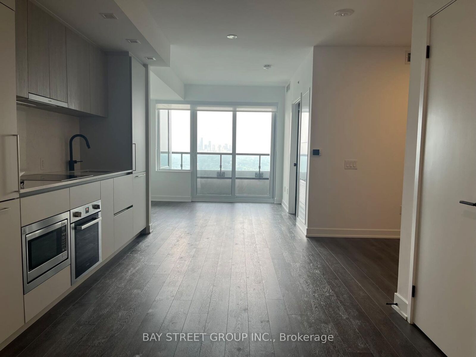 Property Photo: 609 Sherbourne Street 3405 ON M4X 0A4