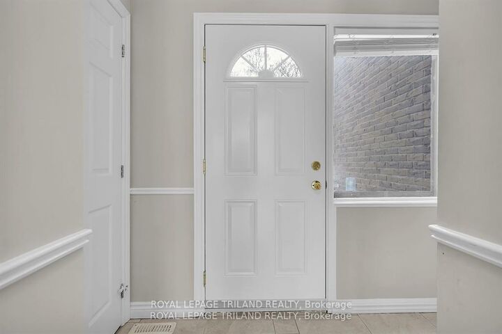 Property Photo: 624 Wonderland Road ON N6H 4Y8