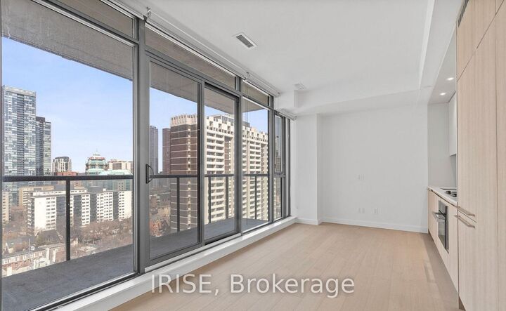 Property Photo:  81 Wellesley Street E 1808  ON M4Y 0C5 
