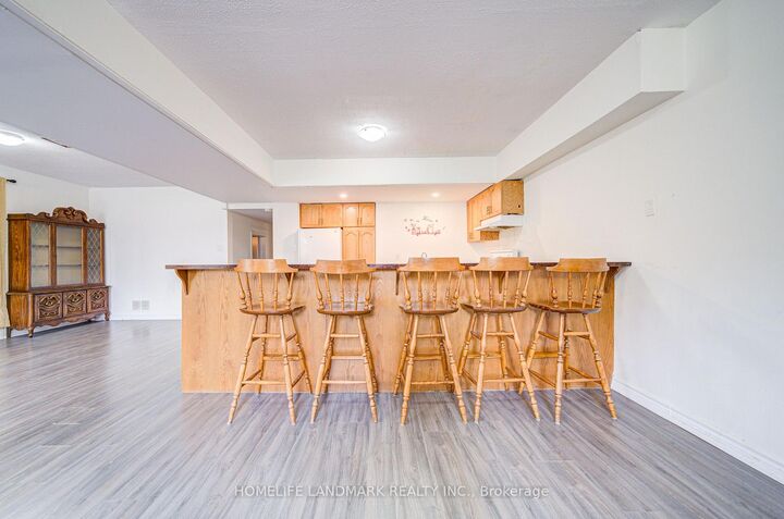 Property Photo: 113 Oak Avenue ON L4C 6R6