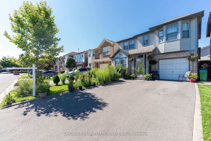 Property Photo:  10 Chipmunk Crescent  ON L6R 1B2 