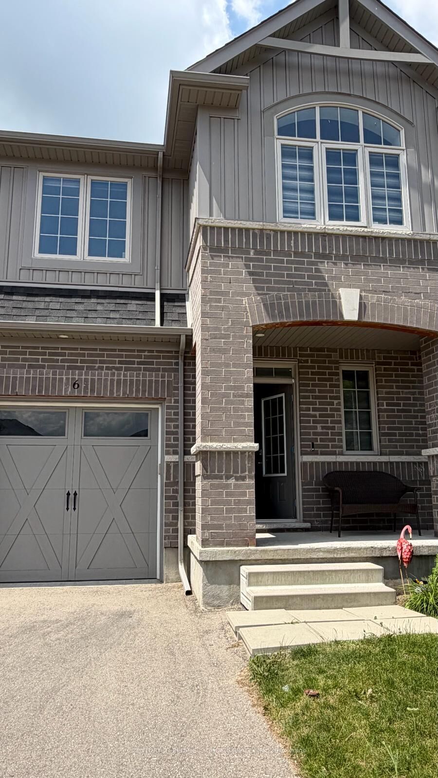 Photo de la propriété:  6 Gleason Crescent  ON N2M 0B7 