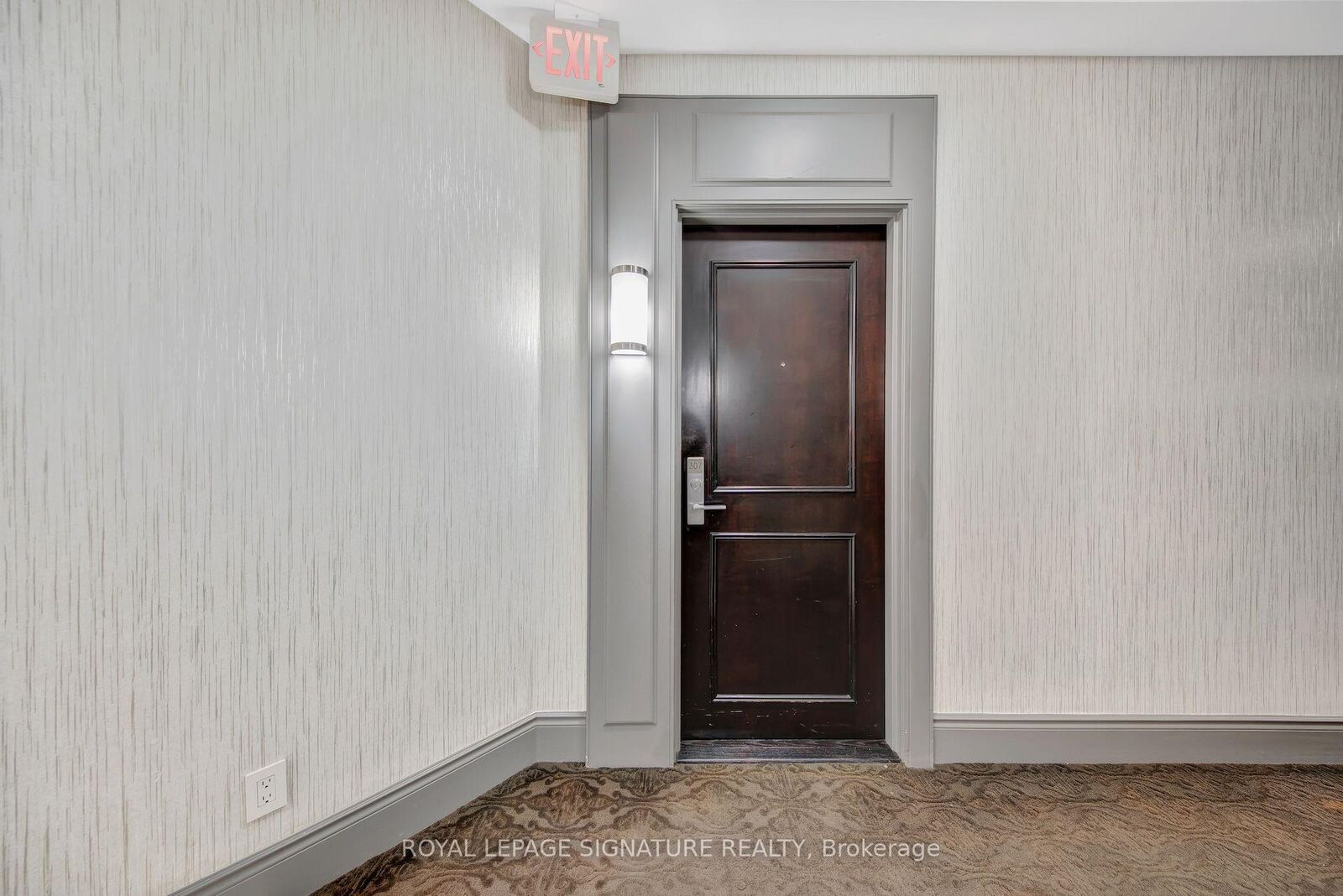 Property Photo:  25 Earlington Avenue 307  ON M8X 3A3 
