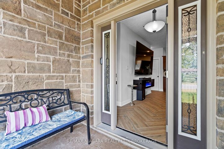 Property Photo: 611 Sugarloaf Street ON L3K 0A3