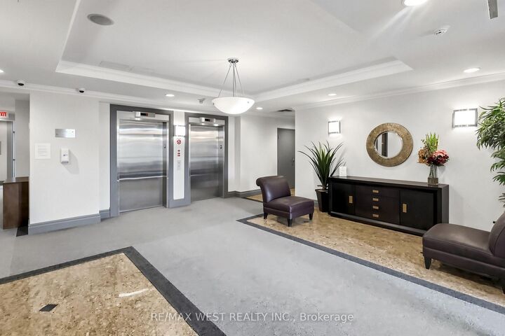 Property Photo: 2772 Keele Street 505 ON M3M 0A3
