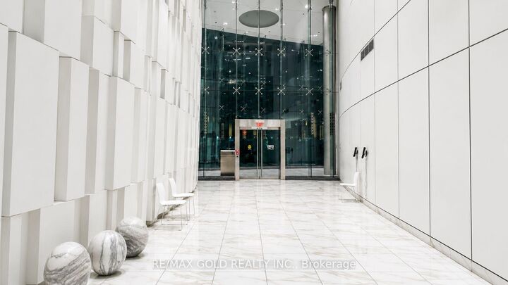 Property Photo:  12 York Street 2606  ON M5J 2Z2 