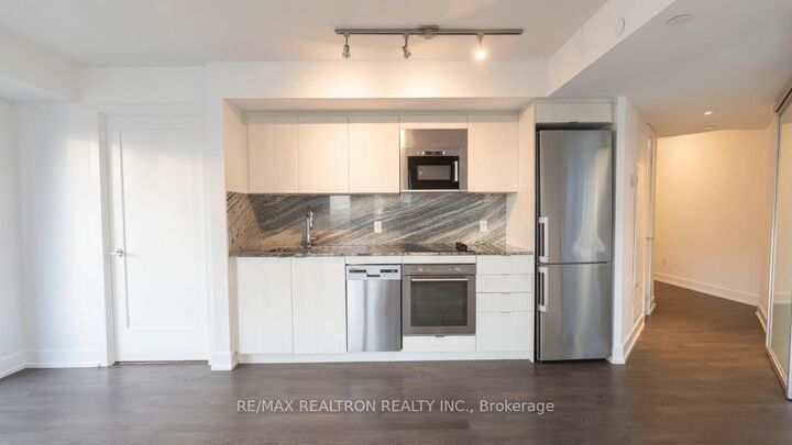 Property Photo: 5 Mabelle Avenue 2533 ON M9A 0C8