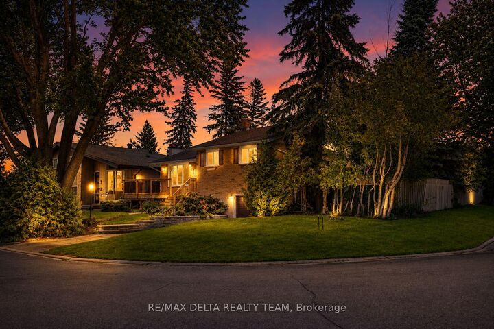 Property Photo:  841 Balsam Drive  ON K1E 1B8 