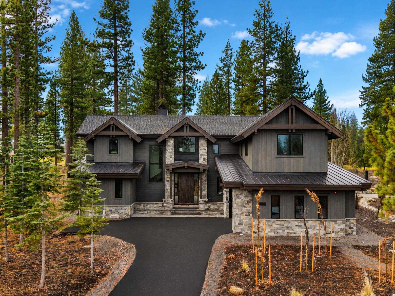Property Photo: 9400 Heartwood Drive CA 96161-5208