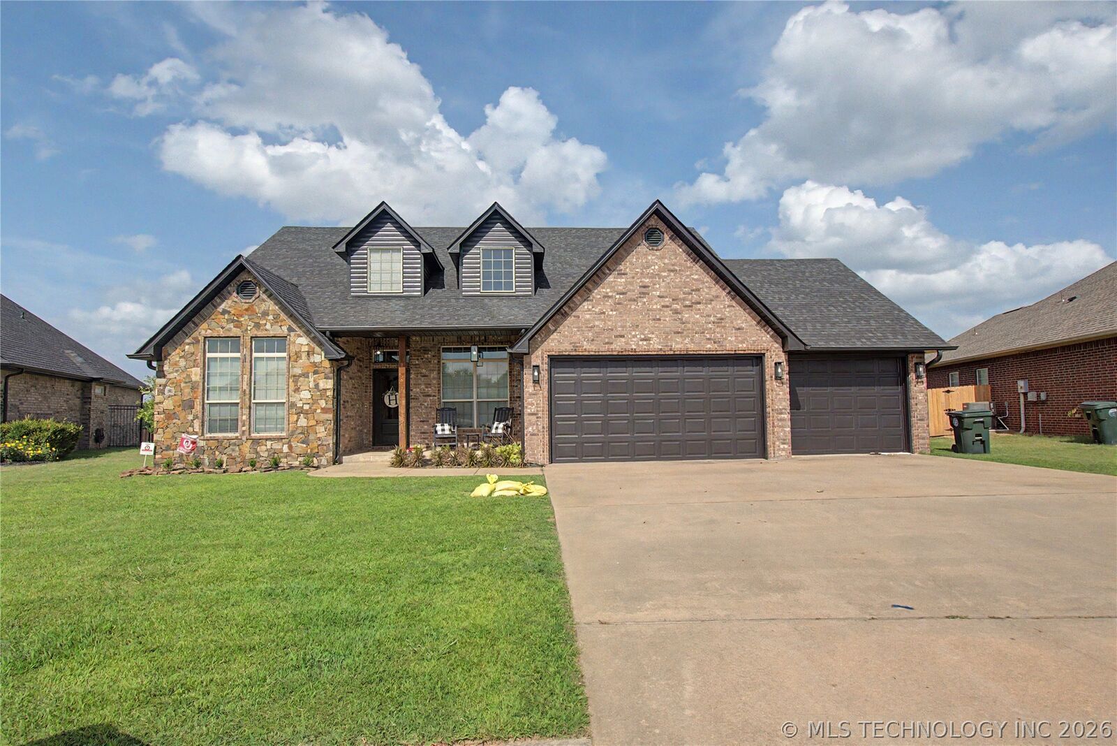 Property Photo: 608 Cardinal Road OK 74403