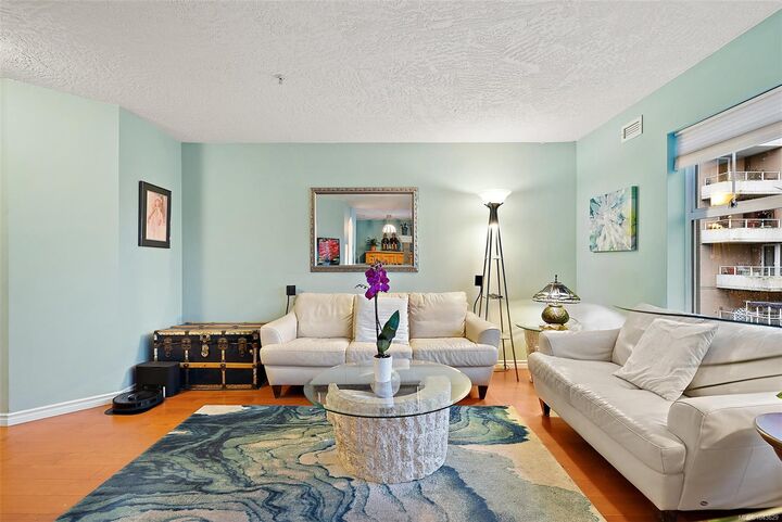 Property Photo:  935 Johnson St #302  BC V8V 3N5 