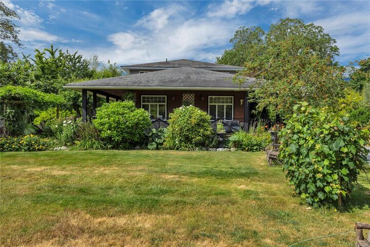 9410 Chemainus Rd — photo 1