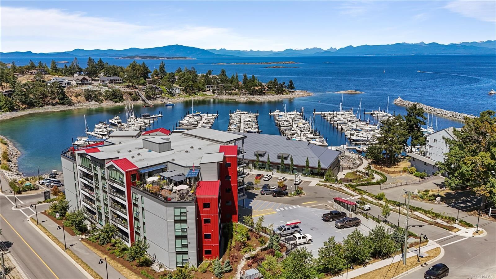 Property Photo: 3529 Dolphin Dr #604 BC V9P 9J7