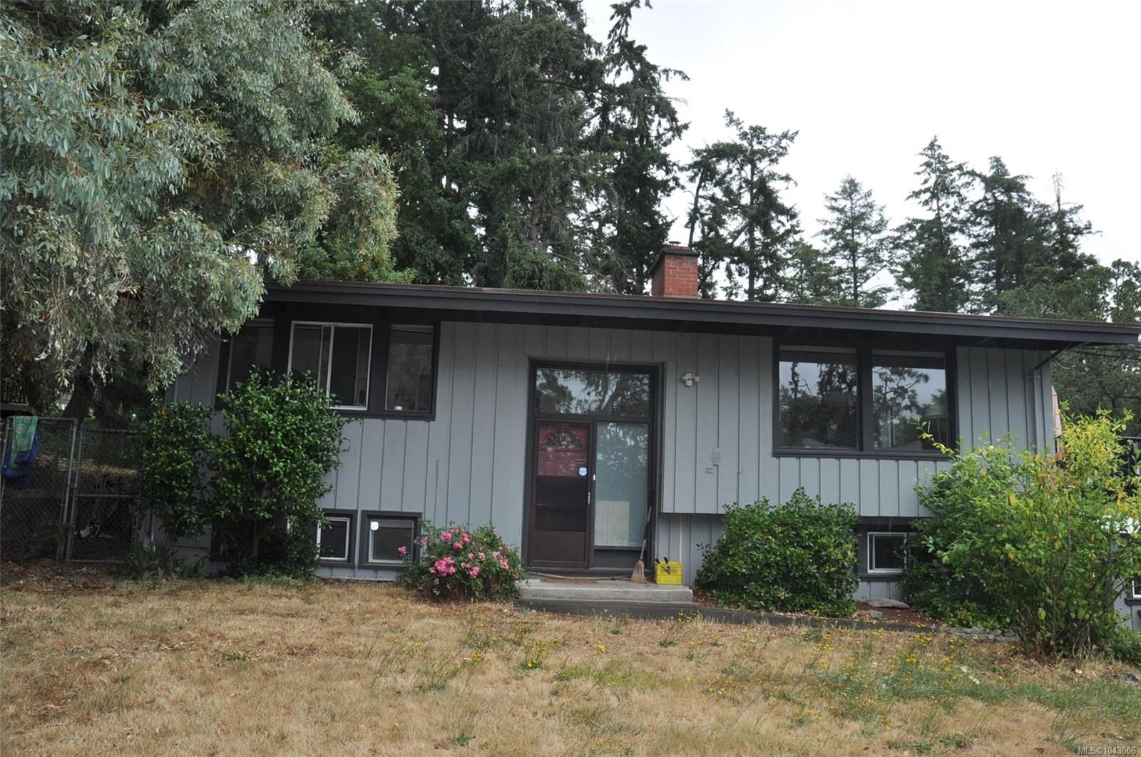 Property Photo: 4719 West Saanich Rd BC V8Z 3G9
