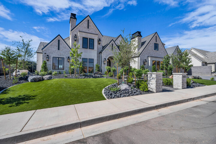 Property Photo: 2660 E Cultivator Ln UT 84790