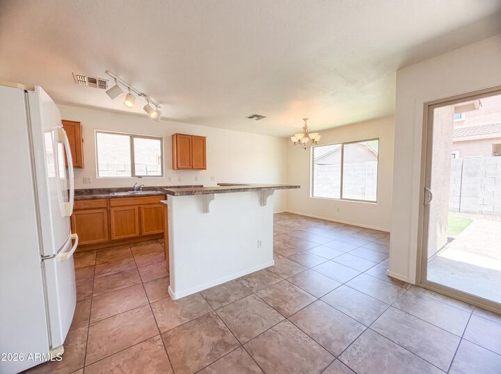 Property Photo:  2232 E Cochise Avenue  AZ 85119 