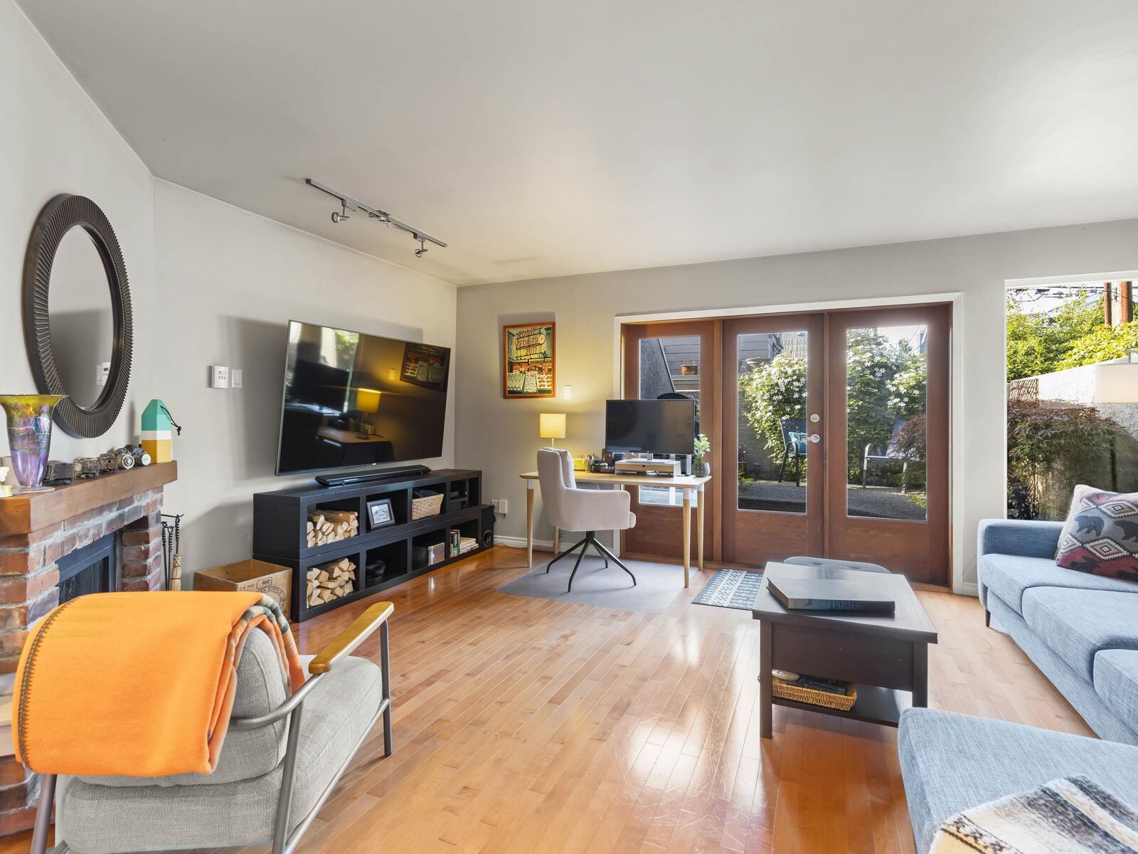 Property Photo: 2535 York Avenue 102 BC V6K 1E4