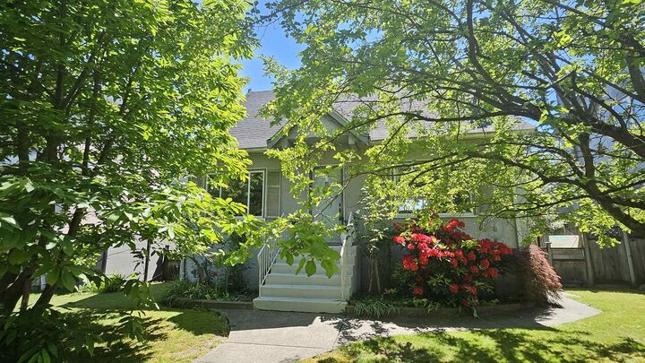 Property Photo: 162 W 43rd Avenue BC V5Y 2T7